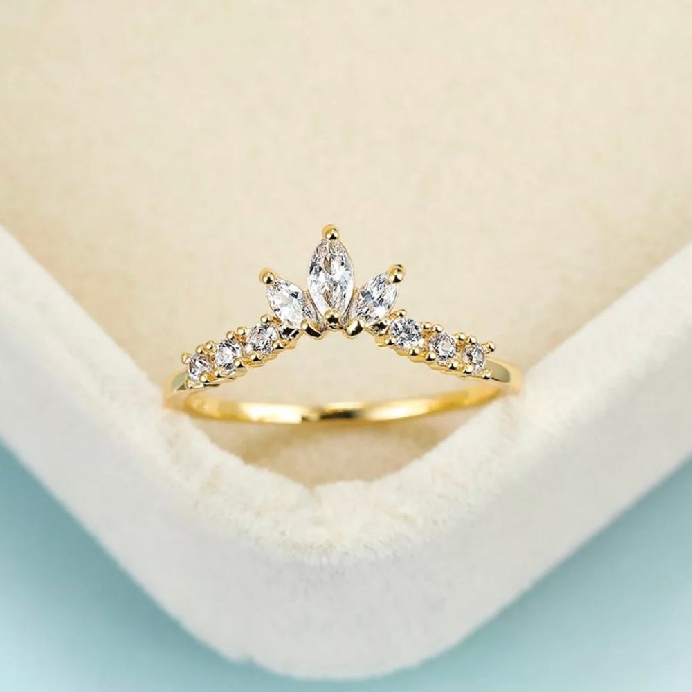 *SALE*Gold Crown sapphire Wedding Band size 5,6,7,8,9